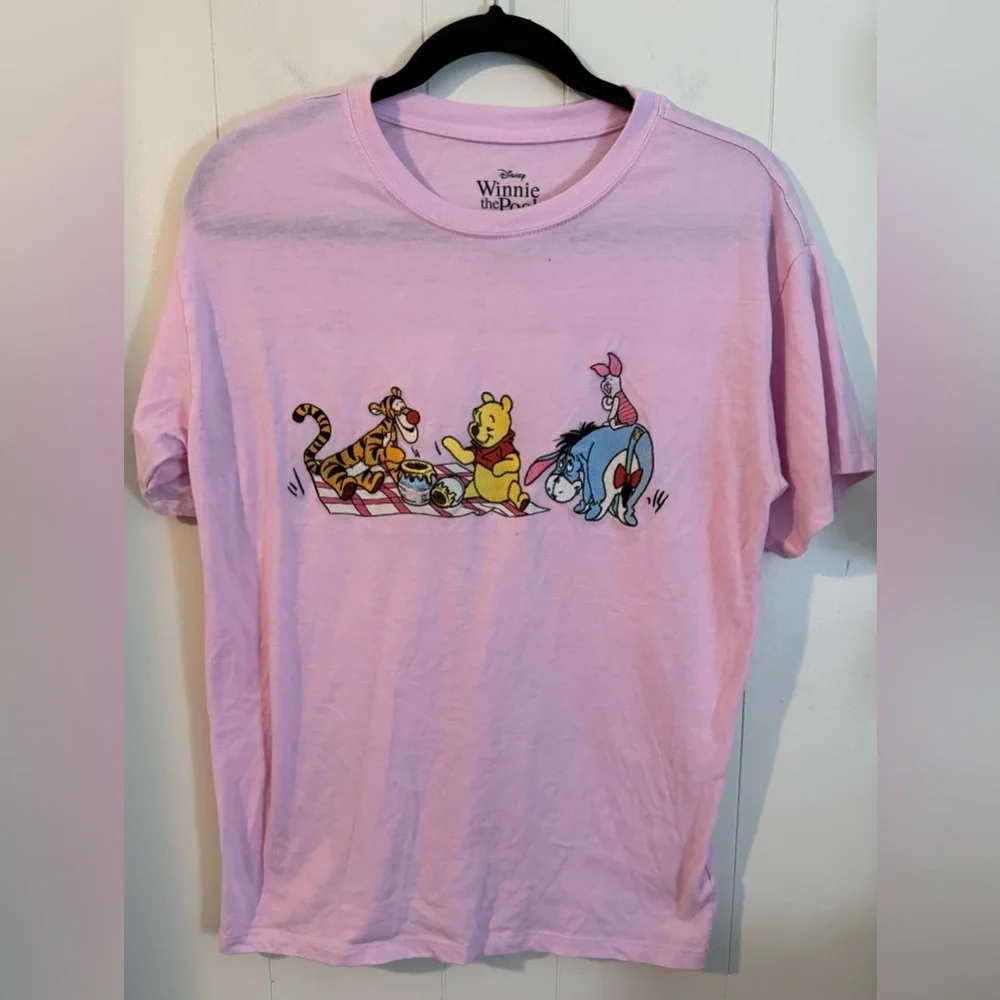 Winnie the Pooh Women’s Juniors Pink Graphic Embroidery T-Shirt, SzM - Picture 3 of 8